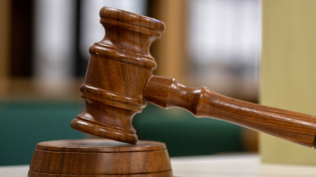 Judge sets bail at $200,000 for sex offender accused of posing as teen at Maple Grove school — WCCO / CBS Minnesota, League City Schools news