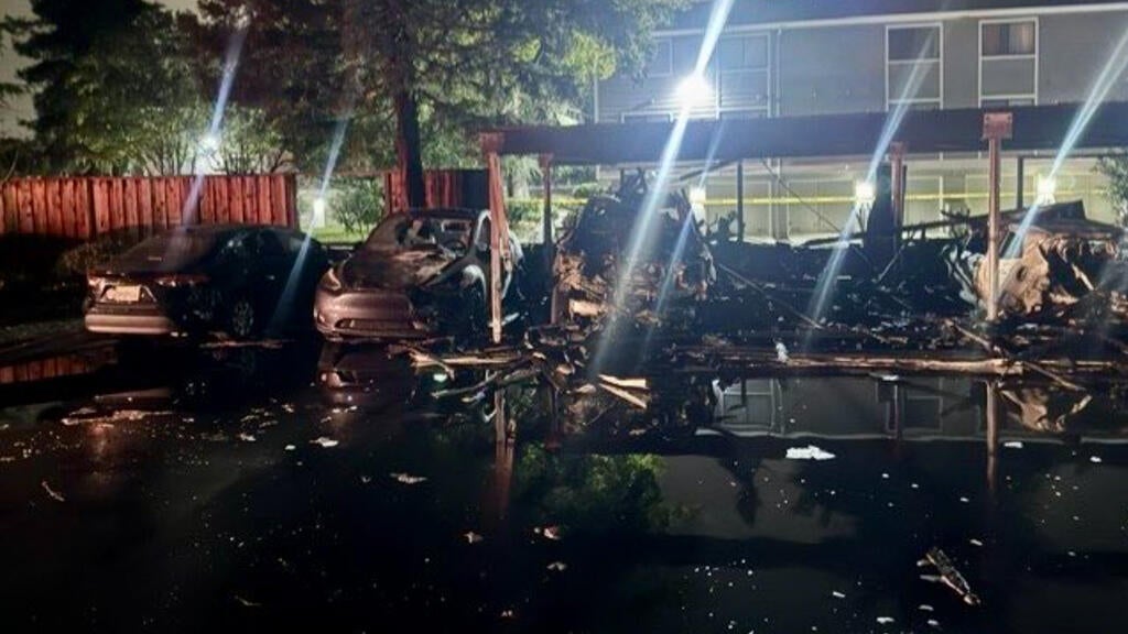 Overnight fire at San Jose housing complex damages more than 20 vehicles, carport — CBS Bay Area (KPIX), League City Community news