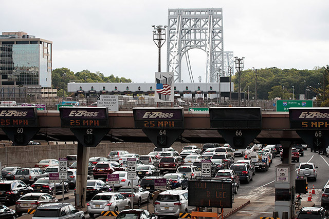 Fatal motorcycle crash closes upper lanes to NY on George Washington Bridge — Gothamist, League City Community news